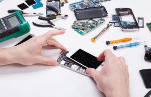 Les pannes les plus courantes sur un smartphone : comment les réparer ?