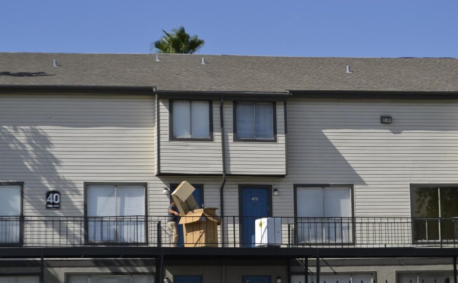 découvrez comment optimiser votre déménagement d'entreprise avec nos conseils pratiques. maximisez l'efficacité de votre relocation commerciale tout en minimisant les coûts et les perturbations pour vos opérations. profitez d'une transition en douceur vers de nouveaux horizons.