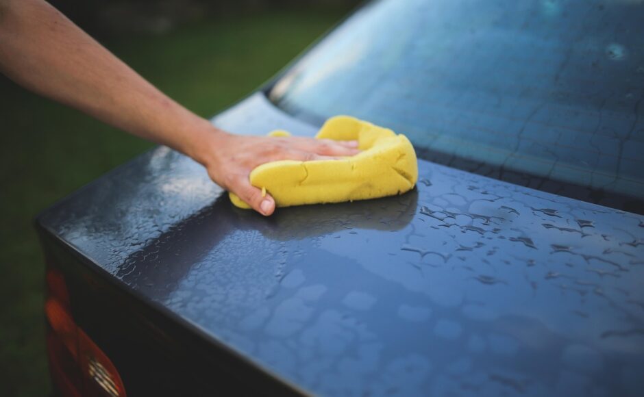 découvrez nos services de polissage de voiture pour redonner à votre véhicule son éclat d'origine. profitez d'une finition parfaite et d'une protection durable avec des produits de haute qualité. offrez à votre voiture le soin qu'elle mérite.