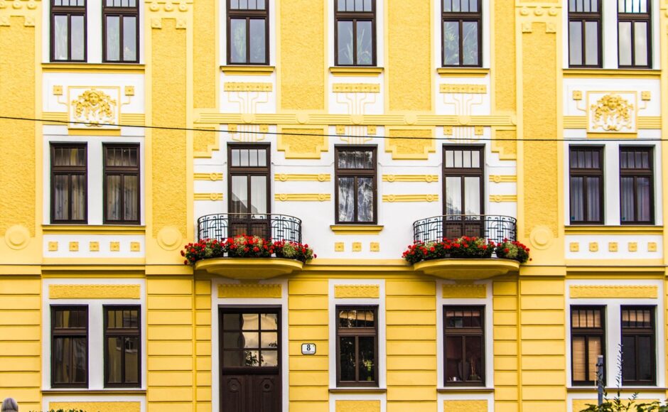 découvrez nos services de rénovation de façade pour redonner vie à votre bâtiment. profitez d'un savoir-faire professionnel, de matériaux de qualité et d'un accompagnement personnalisé pour sublimer l'apparence de votre maison ou de votre immeuble. contactez-nous dès maintenant pour un devis gratuit.