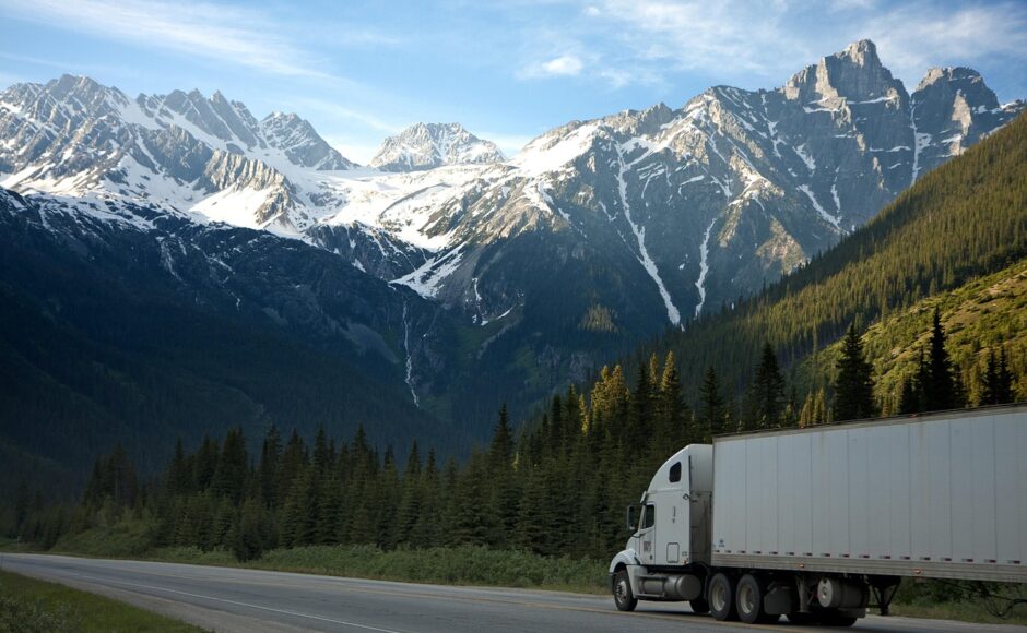 découvrez comment choisir le transporteur de fret idéal pour optimiser vos expéditions. obtenez des conseils sur les critères essentiels pour sélectionner un transporteur fiable, adapté à vos besoins logistiques.