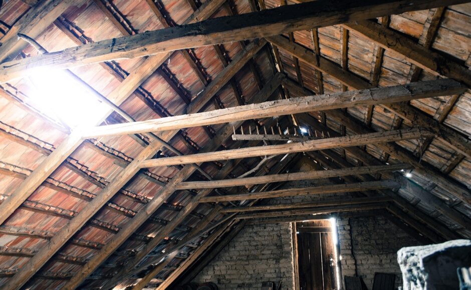 découvrez les meilleures idées et conseils pour l'aménagement et la décoration des combles. optimisez votre espace avec un design de grenier tendance, fonctionnel et confortable.