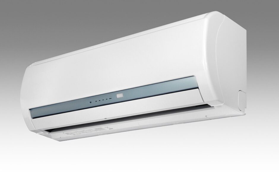assurez le bon fonctionnement de votre climatiseur grâce à un entretien régulier. nos experts en maintenance de climatisation garantissent confort, efficacité et longévité pour votre installation.