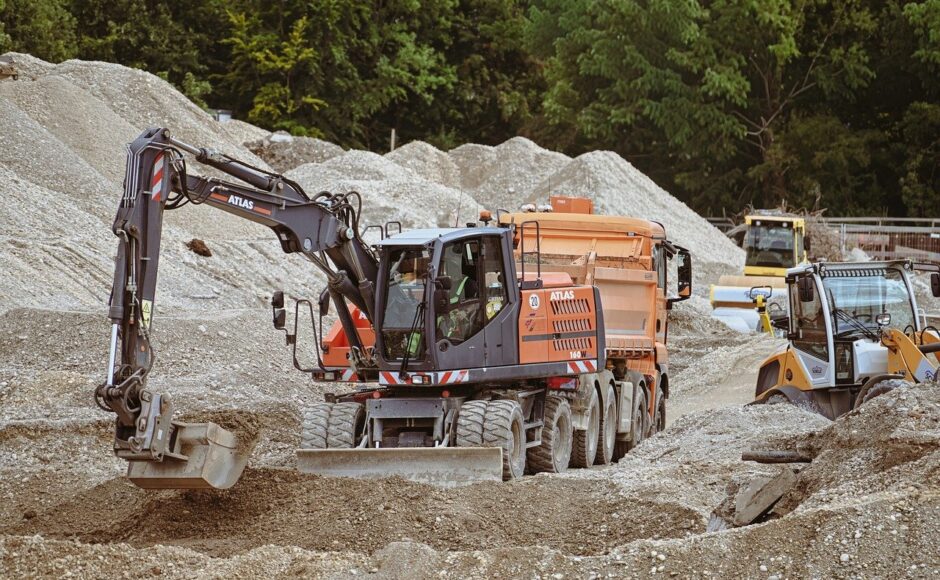 découvrez tout sur les earthworks : techniques de terrassement, mouvements de terres et aménagements paysagers pour vos projets de construction et d'infrastructures, avec conseils et bonnes pratiques.