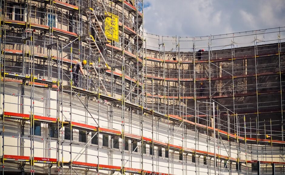 redonnez une seconde vie à votre maison avec notre service de rénovation de façade. expertise, qualité et solutions personnalisées pour sublimer l’apparence et la performance de votre habitation.