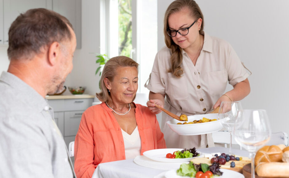 Aide_ménagère_repas