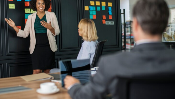 Gérer l&rsquo;hébergement et le transport dans le fichier participants