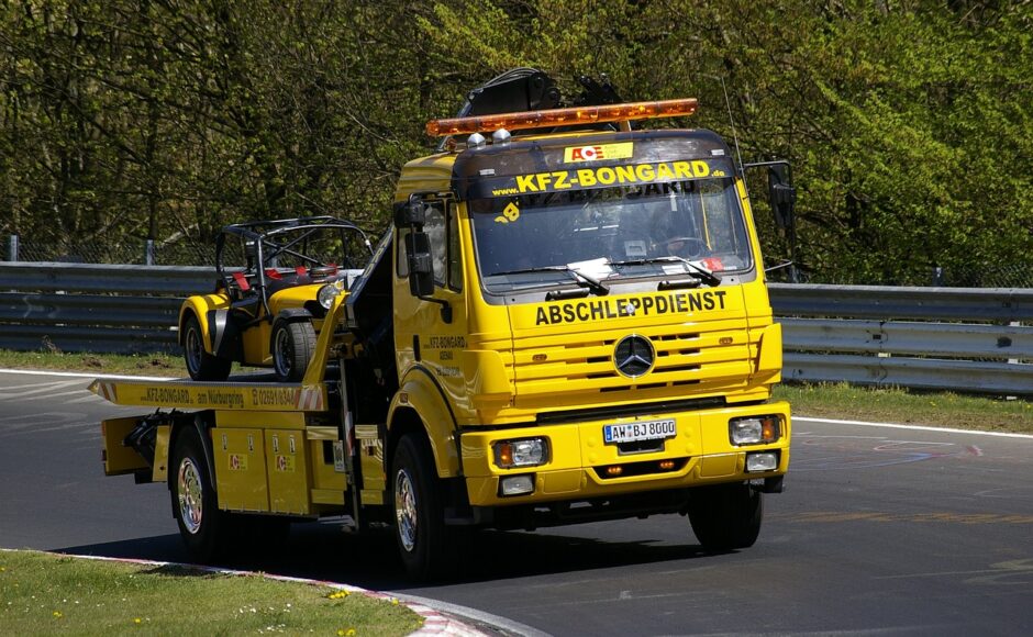 service de dépannage et remorquage de motos rapide et fiable, disponible 24h/24 pour vous aider en cas de panne ou d'accident.