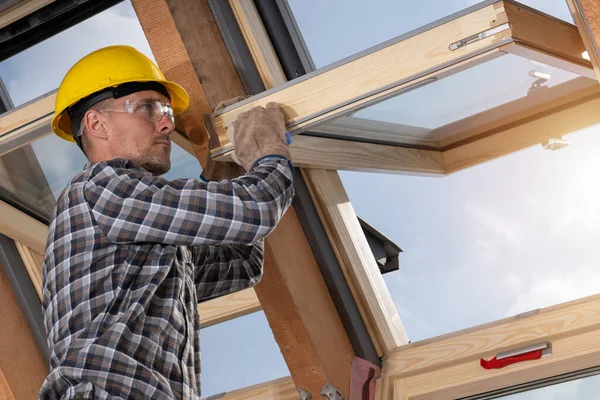 remplacez vos fenêtres pour améliorer l’isolation, le confort et l’efficacité énergétique de votre habitation.