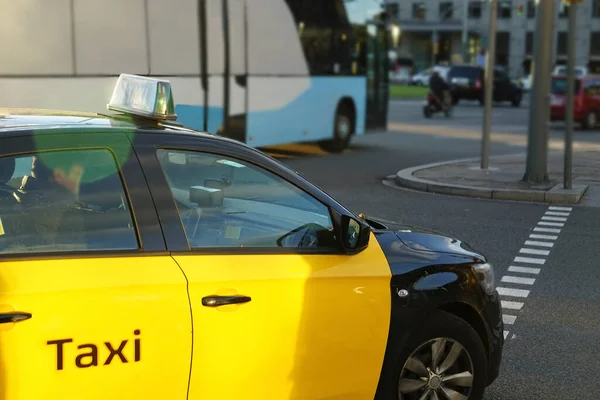découvrez les tarifs de remboursement des taxis médicaux, les conditions d’éligibilité et les démarches à suivre pour obtenir une prise en charge.